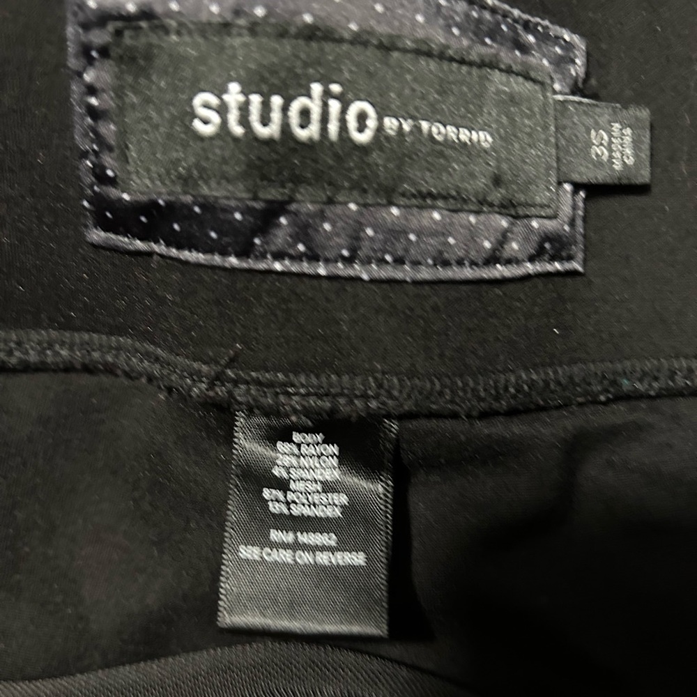 Exercise type pants - Picture 2 of 4